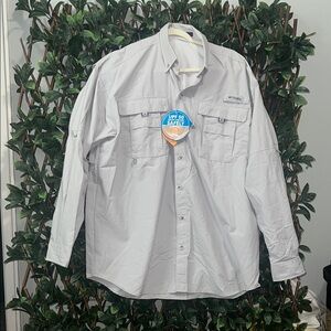Columbia Light Gray Button-Up Shirt